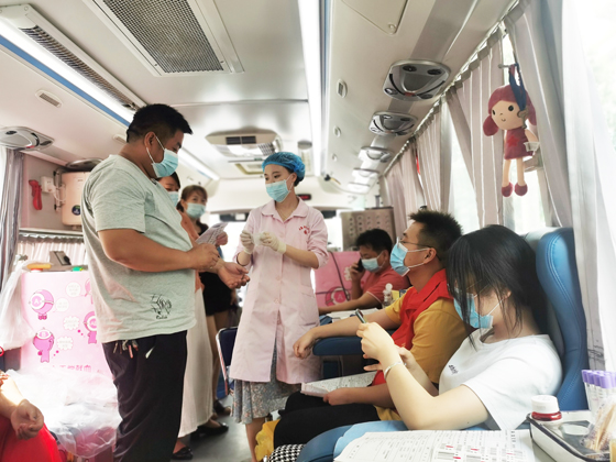 旬陽(yáng)縣蜀河鎮(zhèn)組織開展夏季愛心獻(xiàn)血活動(dòng)