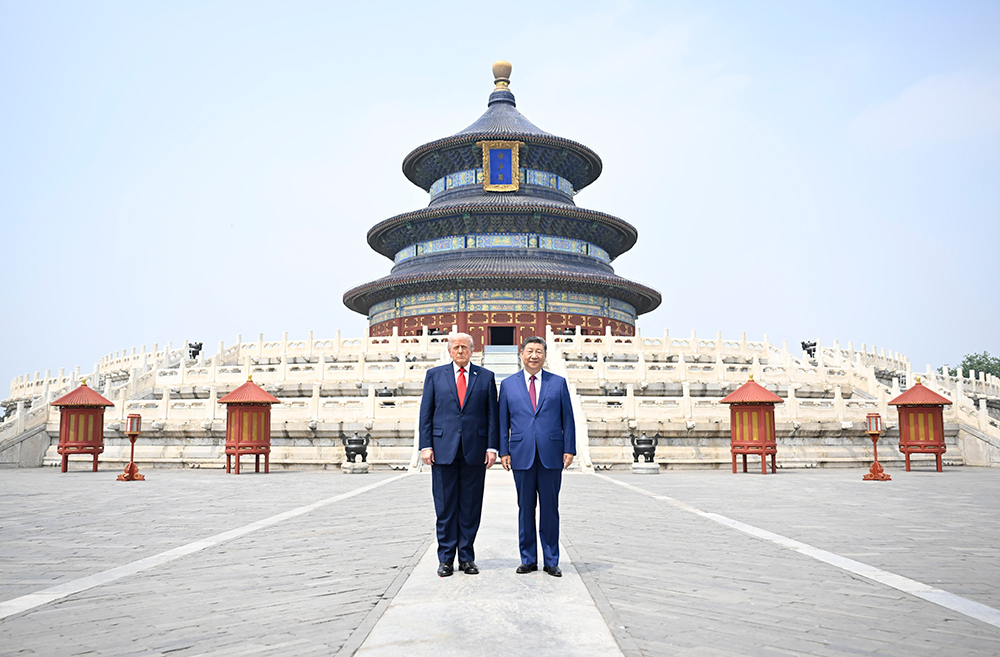 5月14日，國(guó)家主席習(xí)近平同來(lái)華進(jìn)行國(guó)事訪問(wèn)的美國(guó)總統(tǒng)特朗普參觀天壇。兩國(guó)元首在祈年殿廣場(chǎng)合影。